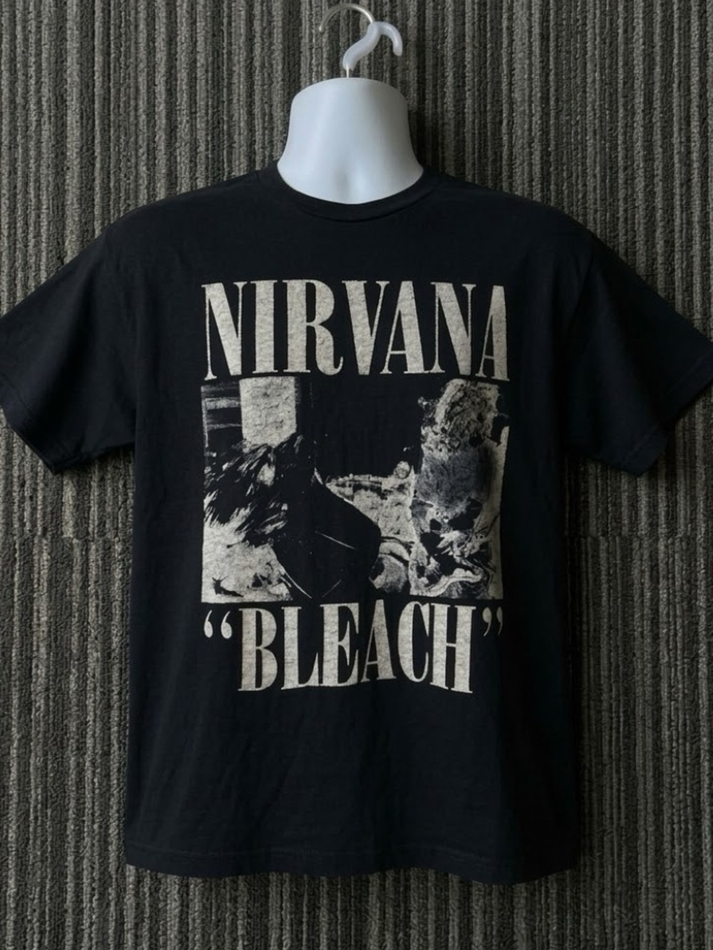 Nirvana Bleach Album Cover Graphic Band T-Shirt Gildan 5000 Heavy Cotton Tee